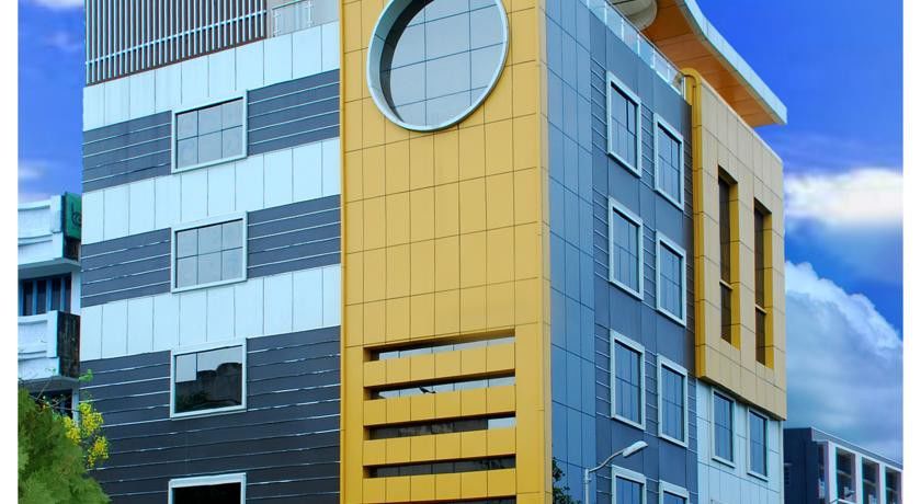 Hotel Sun Park Pondicherry Bagian luar foto