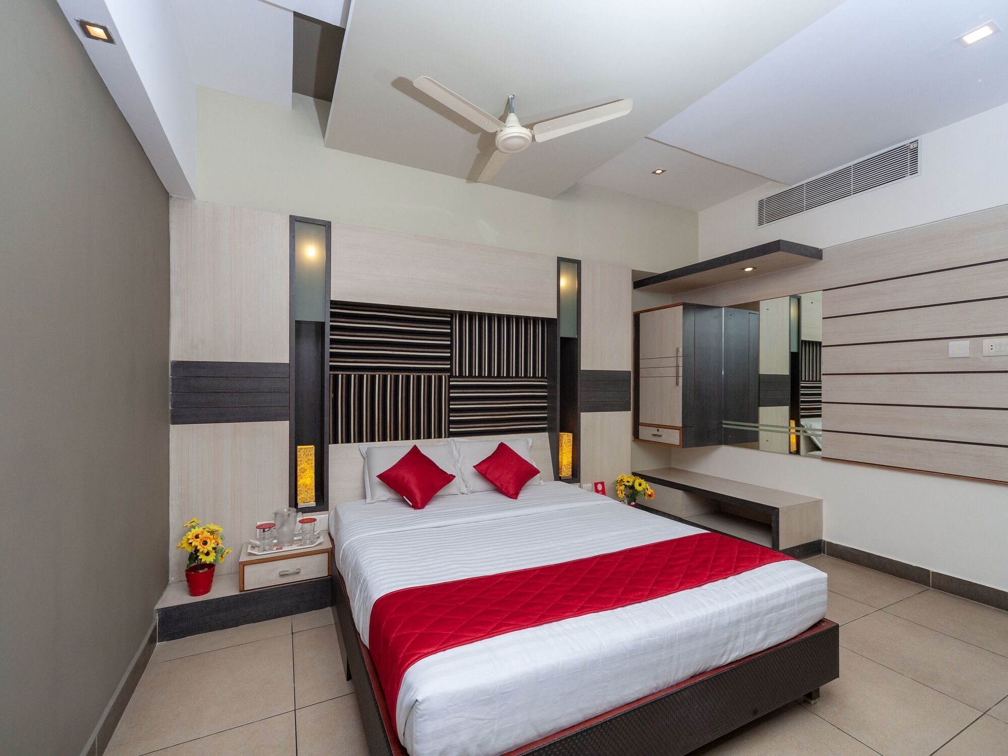 Hotel Sun Park Pondicherry Bagian luar foto