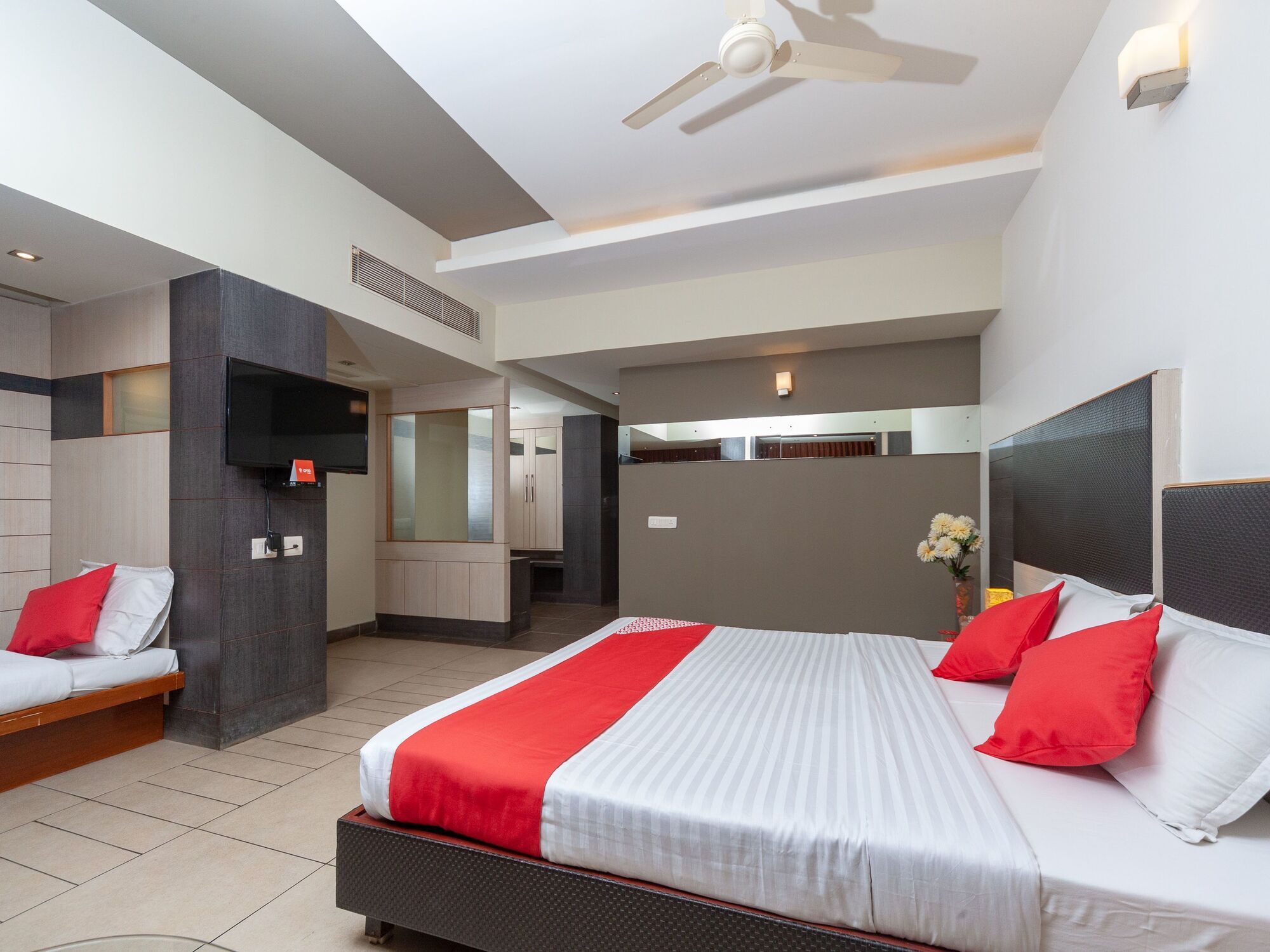 Hotel Sun Park Pondicherry Bagian luar foto