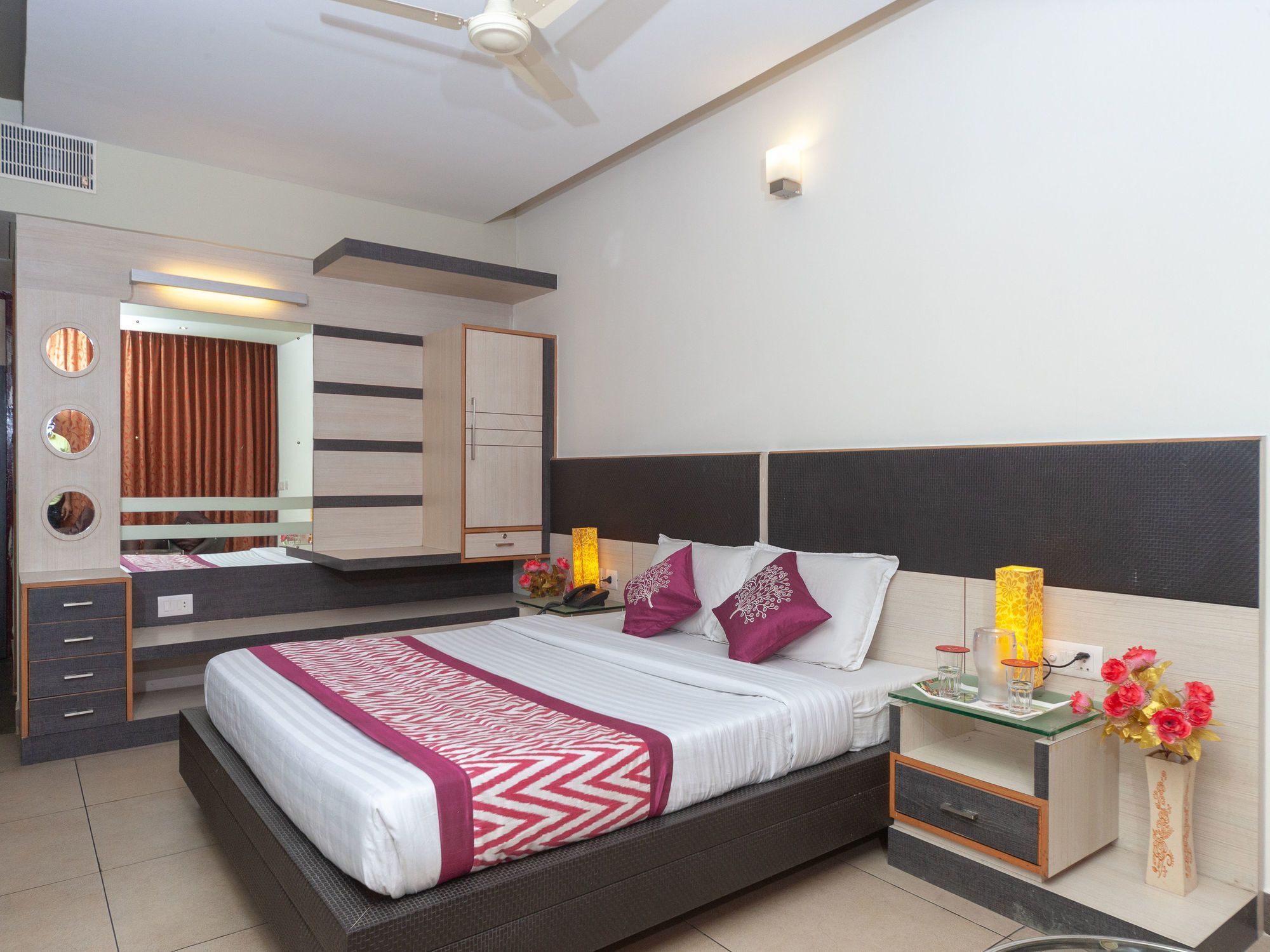 Hotel Sun Park Pondicherry Bagian luar foto