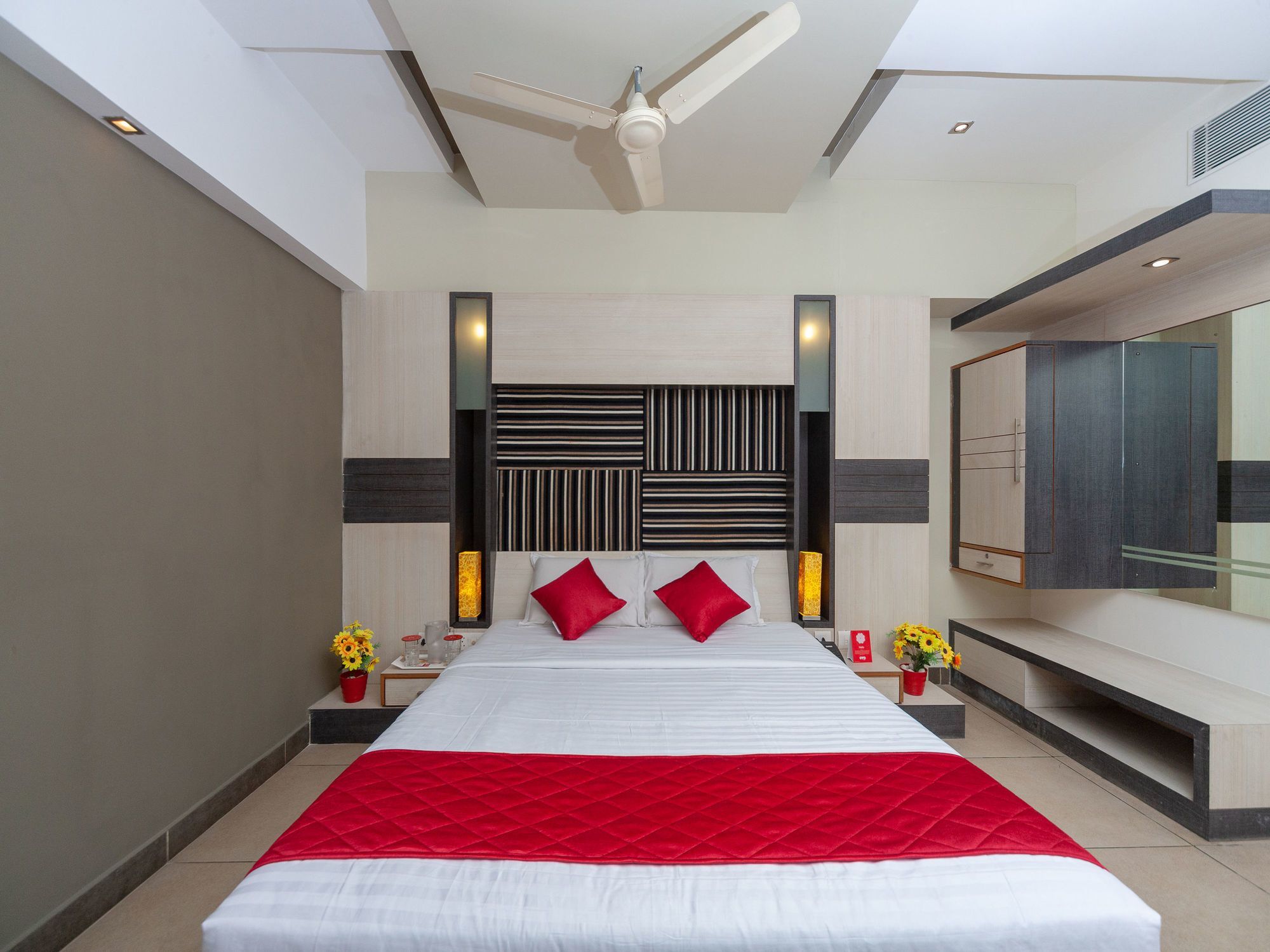 Hotel Sun Park Pondicherry Bagian luar foto