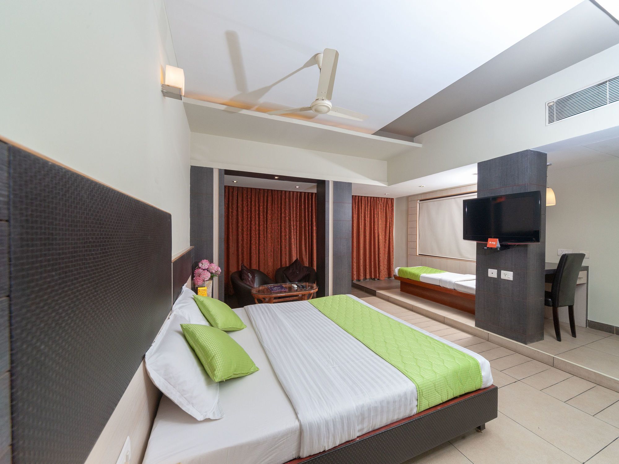 Hotel Sun Park Pondicherry Bagian luar foto
